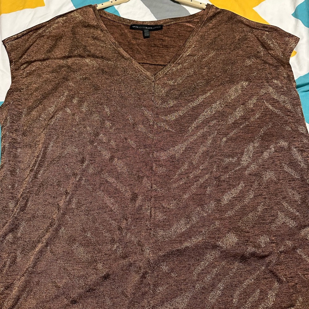 White House black market gold top